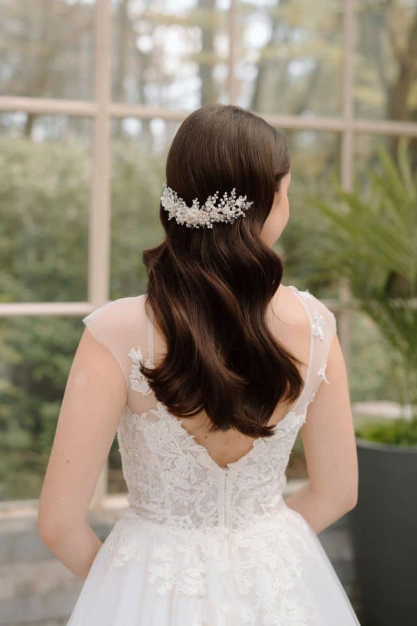 romantic flower and pearl cluster bridal headpiece wedding comb