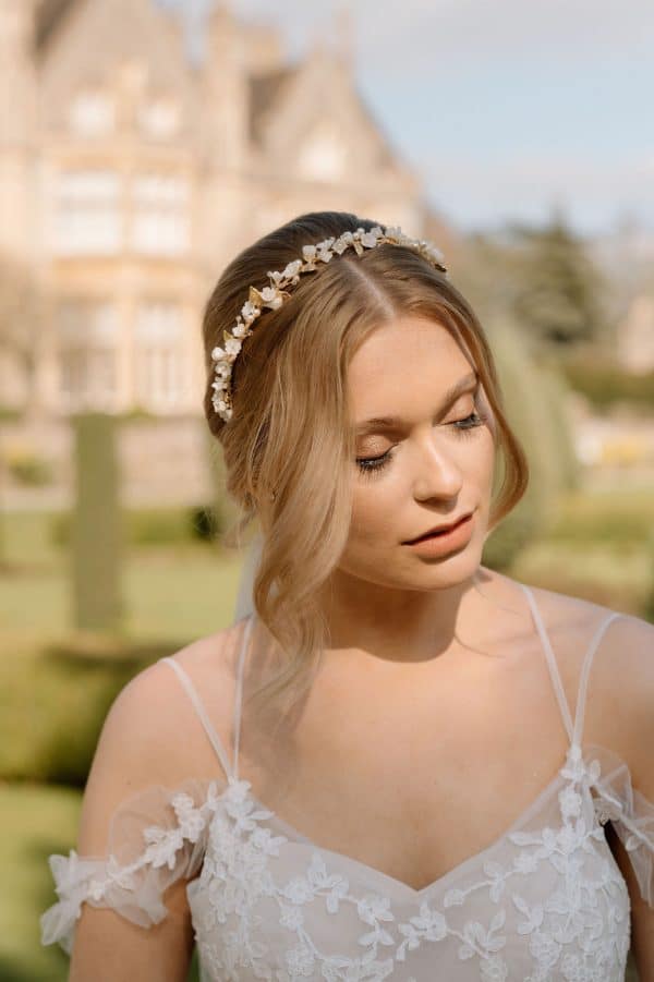 delicate white flower bridal headband wedding hairpiece